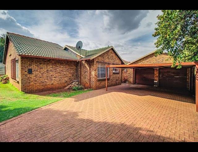 3 BEDROOM HOUSE FOR SALE IN POMONA